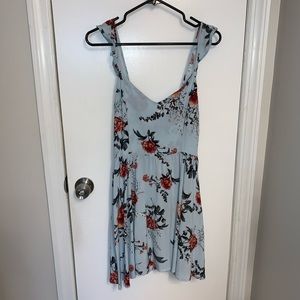 🌸Floral juniors medium dress